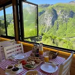 Mountain Vista Shkafi * 세스