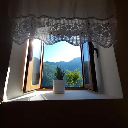 Mountain Vista Shkafi Affittacamere Theth