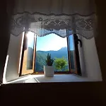 Mountain Vista Shkafi ゲストハウス テス